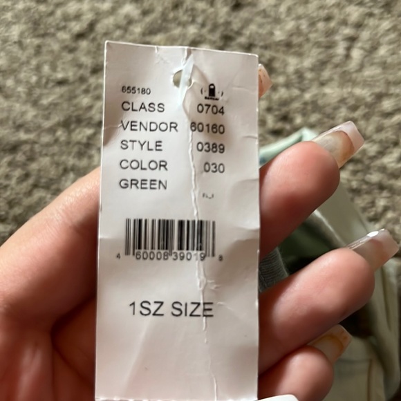 Tanktop - Picture 3 of 3